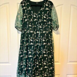BloomChic Floral Embroidered Mesh Lantern Sleeve Dress 14-16/1X